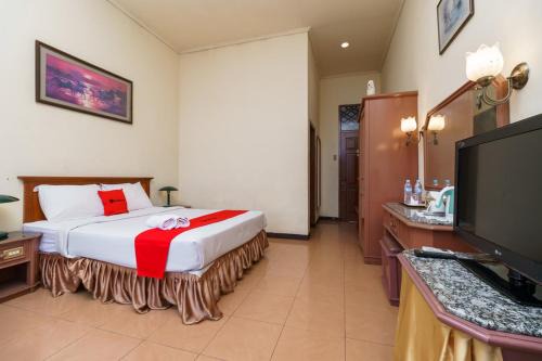 Pangkalpinang Casa | RedDoorz near Transmart Pangkal Pinang