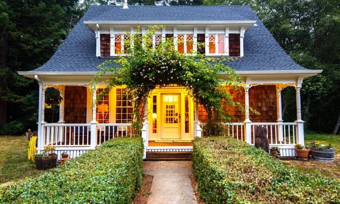 Trinidad Casa | Redwood Coastal Cottage Retreat~Fleurhaven Chalet