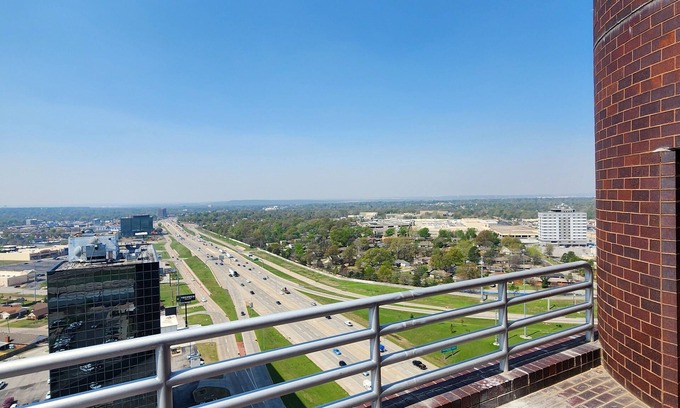 Tulsa Apartamento | Reese Tower