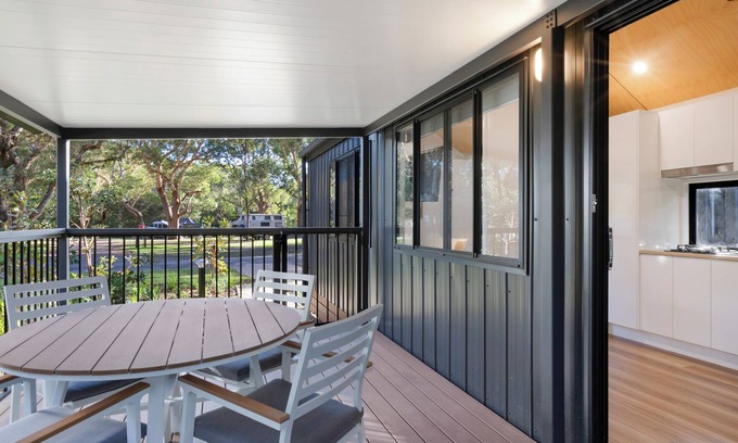 Hawks Nest Otro | Reflections Jimmys Beach - Holiday Park