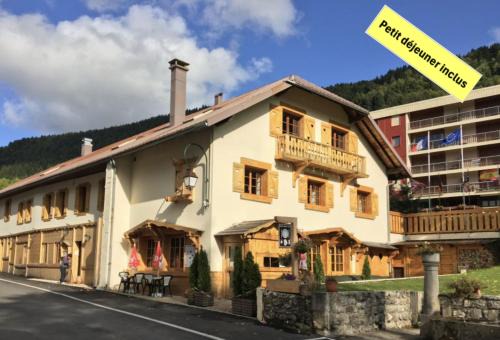 Lelex Cama Y Desayuno | Relais Mont Jura Adults Only