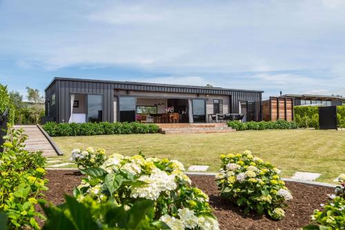 Martinborough Casa | Relax on the Deck