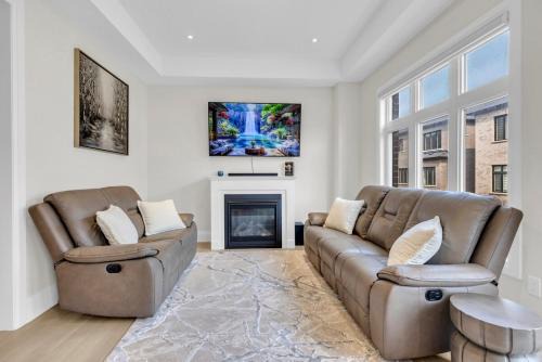 Oakville Casa | Relaxed Oakville Vacation Stay for 8 or more