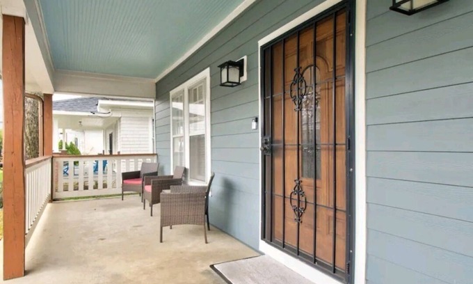 Highland Park Casa | *Relaxing Southern Comfort Retreat*- 5mins from Downtown