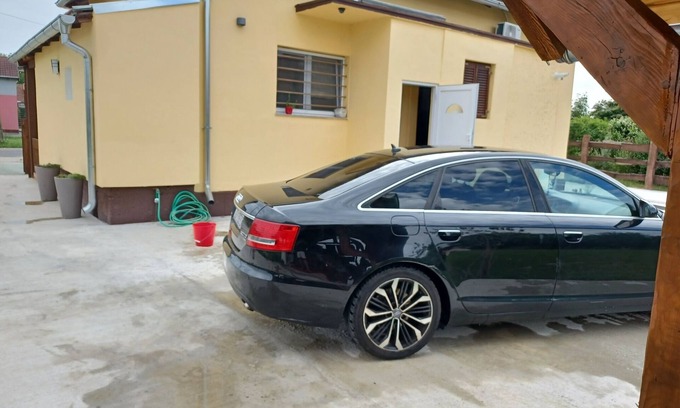 Novi Zagreb Villa | Relaxirati u4000m2 citava familija s kucnim ljubimcima.Uzivati u grad Zagreb,.