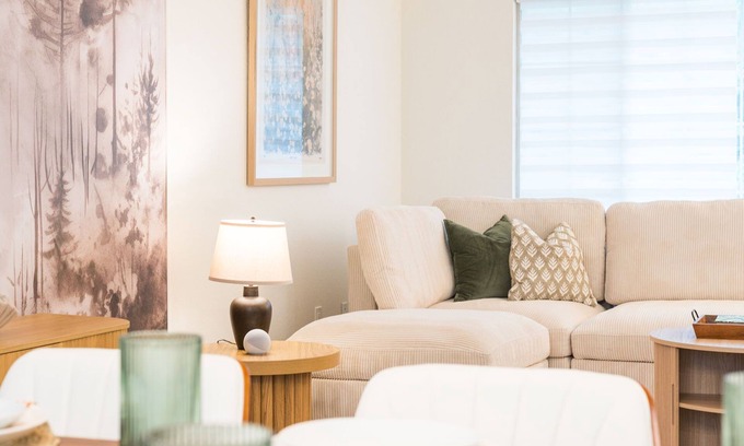 Reno/Tahoe Airport Casa | Remodeled 4BR Home w/Game Room & Backyard Deck