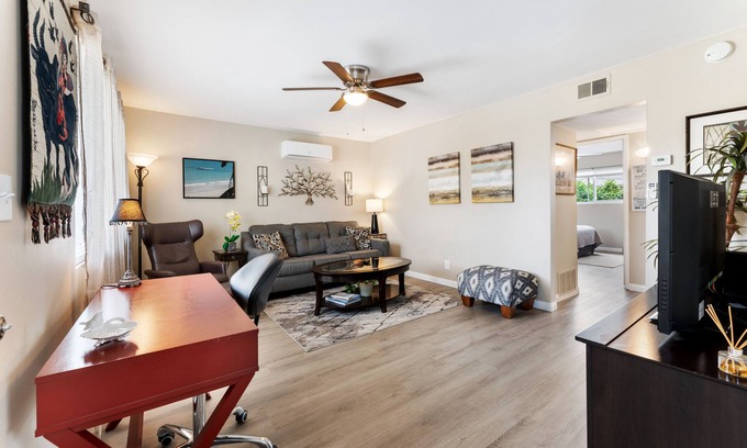 Mira Costa Casa | Recién remodelado Oceanside Home cerca de la playa, restaurantes y tiendas