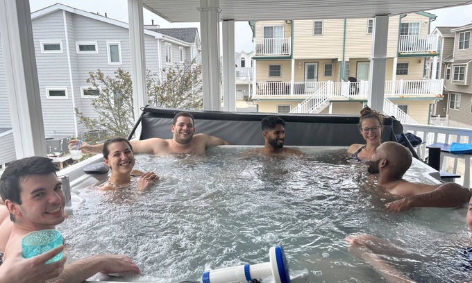 Sea Isle City Casa | 6 p CUBIERTA HOT TUB / beachblk / 2 Master Suites w / bodyjet duchas / 4 chimeneas / parques 8