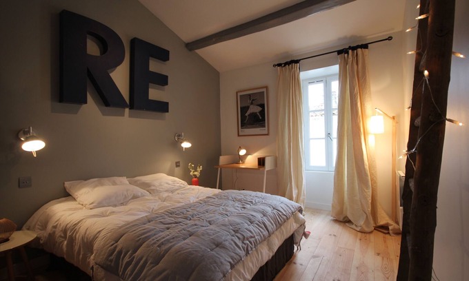 Ars-en-Re Casa | Renovado y lleno de encanto en el pueblo de Ars en Re