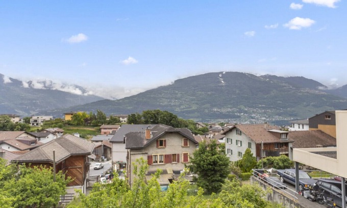 Chandolin-près-Savièse Apartamento | Renovated attic with jacuzzi - 6 pers in Savièse