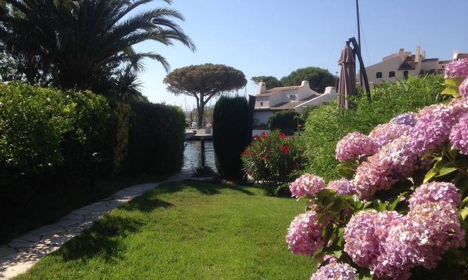 Port Grimaud Apartamento | Bel cita completa del Sur Grimaud renovado con gran jardín y amarre