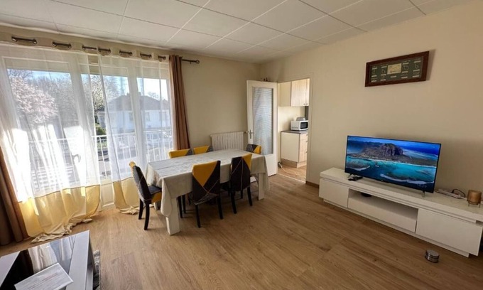 Vendeuvre-sur-Barse Casa | Renovated townhouse near lakes and Nigloland park