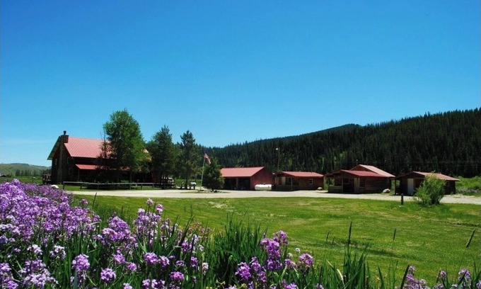 Bondurant Cabina | ¡Alquila el rancho de huéspedes completo!