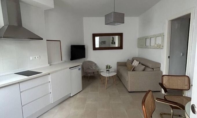 Santa Marina Apartamento | Rental unit in Córdoba · ★4.50 · 1 bedroom · 3 beds · 1 bath