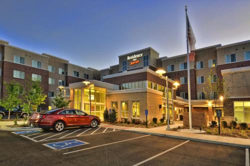 Aksarben - Elmwood Park Hotel | Residence Inn by Marriott Omaha Aksarben Village