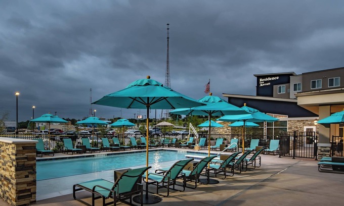 Oak Cliff Hotel | Residence Inn by Marriott Dallas at The Canyon