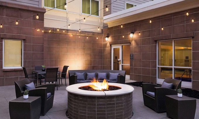 Court Avenue Entertainment District Hotel | Residence Inn Des Moines Downtown