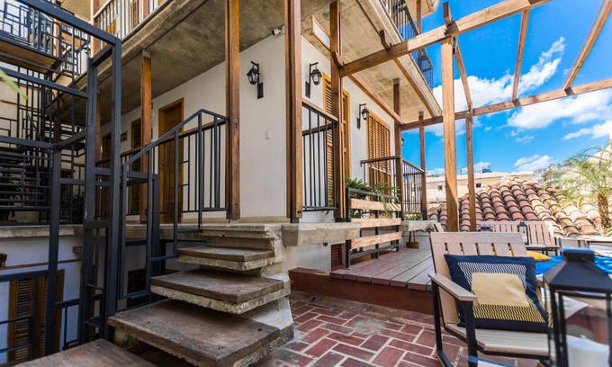 Old Havana Hotel | Residencia Santa Clara