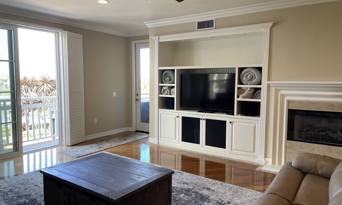 Oxnard Condominio | Resort Style Living in Channel Islands Marina