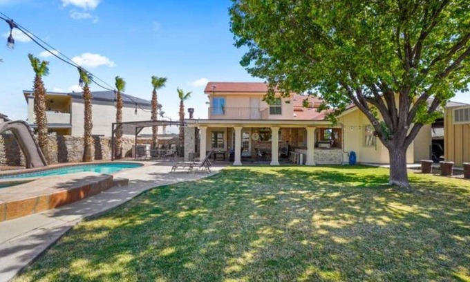 Northeast El Paso Casa | Resort Style Vacation Home