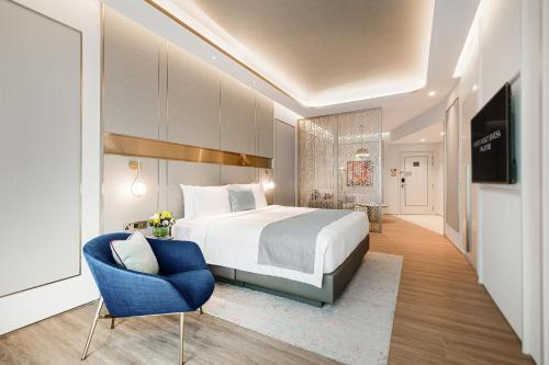 Resorts World Sentosa Hotel | Resorts World Sentosa - Crockfords Tower