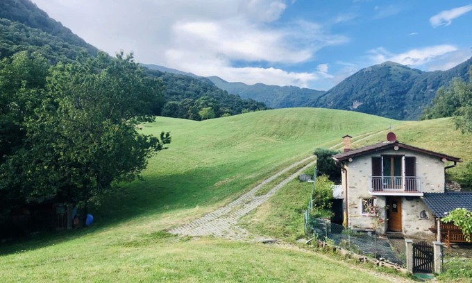 Alto Malcantone Cabaña | Retreat in nature:relax, walks, MT trails from the house, fireplace, WIFI