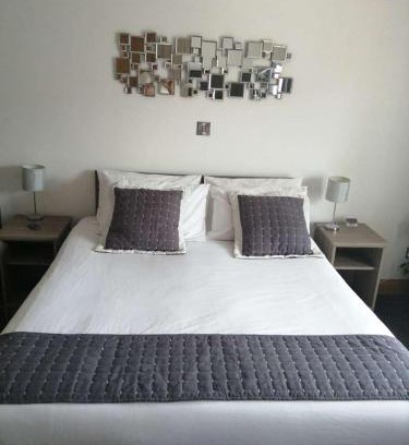 Donegal Casa | Reveller Bar Lodgings