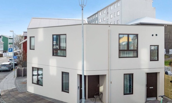 Vesturbær Apartamento | Reykjavik Luxery Hotel Apartment KARTULI
