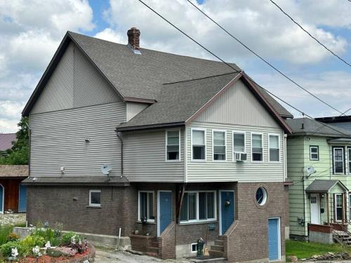 Berlin Apartamento | Ride From the Doorway!