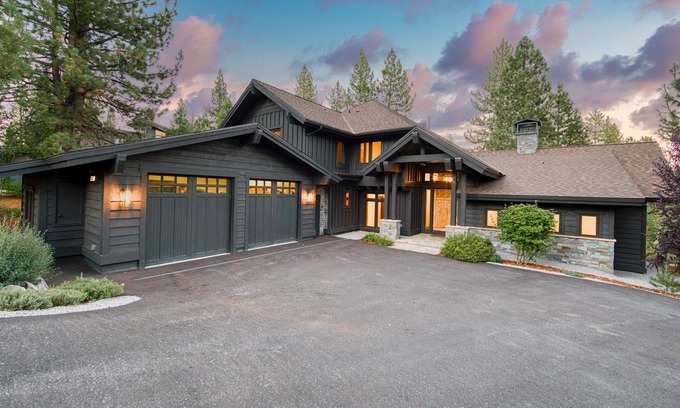 Ponderosa Palisades Casa | Rising Sun Retreat at Schaffer's Mill by Tahoe Getaways - Luxury Pet Friendly w/ A/C