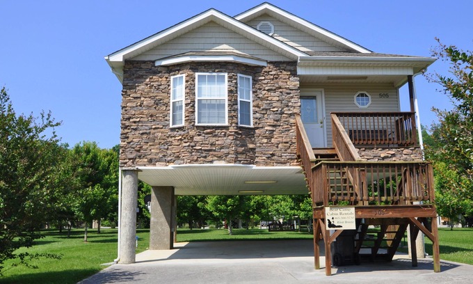 Pigeon Forge Cabaña | Pigeon Forge, cerca del río, entradas a la zona GRATIS.