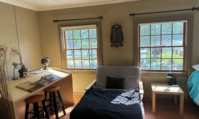 California Apartamento | River Front Studio Apartment