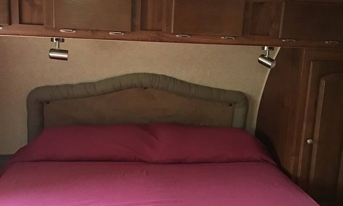 Frankfort Casa | River Road RV razonable