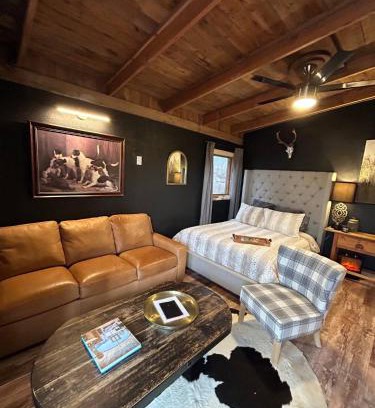 Shreveport Casa | River View, Red River Carriage House