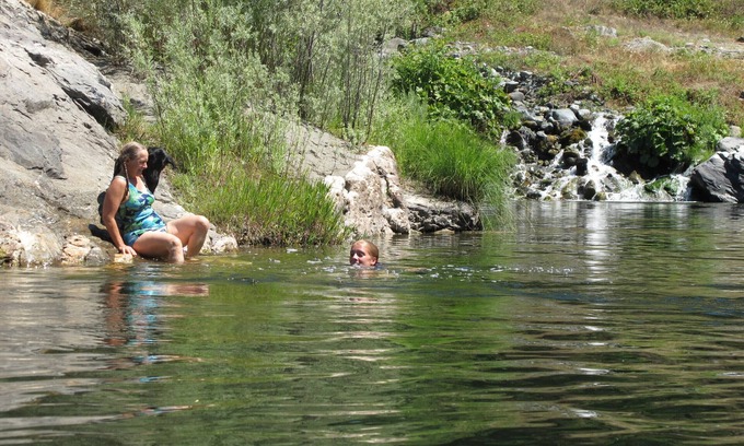Orleans Cabina | cabina de río, en las montañas de Klamath