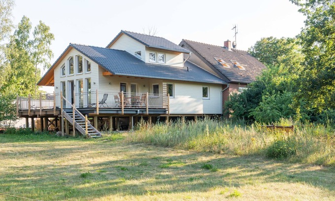 Sudwinsen Casa | Estancia junto al río en Sudwinsen