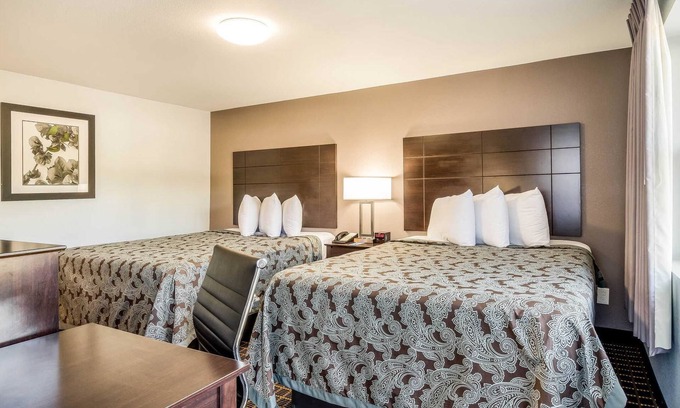 Middleborough Hotel | Rodeway Inn Middleboro - Plymouth