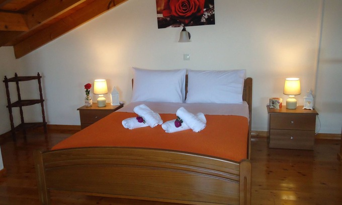 Paliki Cabaña | RODIES COTTAGE ΜΟΛΙΣ 3 ΧΙΛΙΟΜΕΤΡΑ ΑΠΟ ΤΗΝ ΜΑΓΕΥΤΙΚΗ ΠΑΡΑΛΙΑ ΤΩΝ ΠΕΤΑΝΩΝ