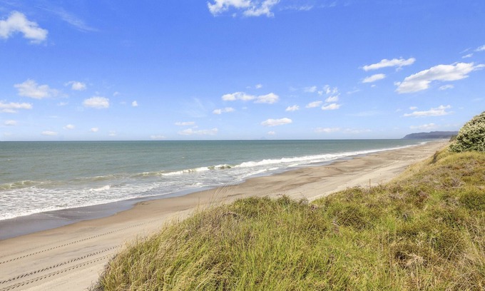 Pukehina Casa | Rogers Road Pukehina Beach House