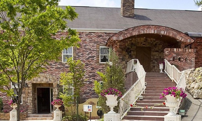 Sano Hotel | Rokugatsu-no-Mori Auberge