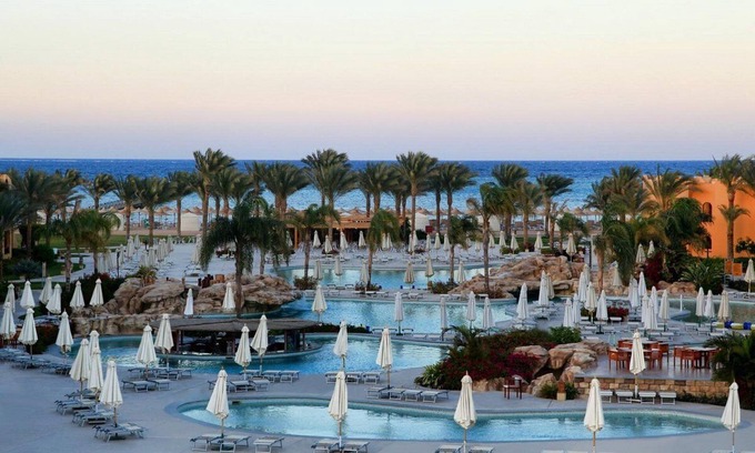 Hurghada Chalet De Esquí | Romantic chalet in 5 star hotel for relaxation and summer vibe