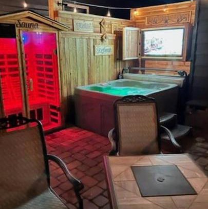 Reno Casa | Romantic Couples Retreat - Tahoe Room