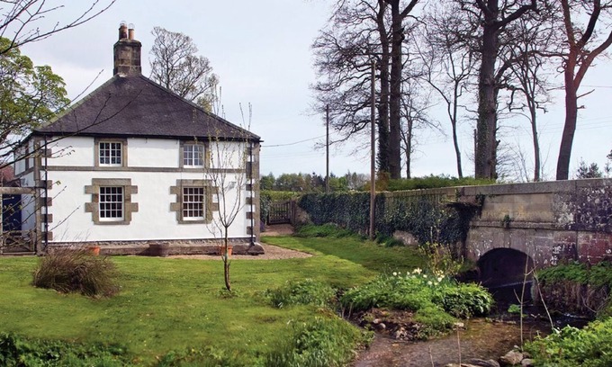 Hexham Cabaña | El romántico Haughton Castle, un edificio catalogado de Grado 1, data de la época pacífica de 1260.