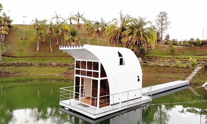 Guatape Alquiler De Eote | Romantic houseboat in nature and enjoy the simplicity of this quiet accommodatio
