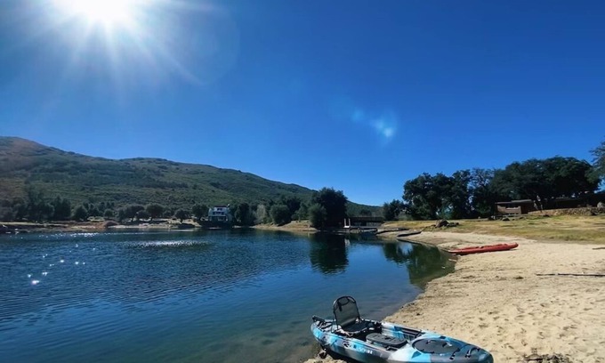 Descanso Casa | Romantic Retreat /private fishing lake and tennis court near Julian