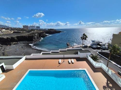 Callao Salvaje Apartamento | ROSA DE MAR 1 - parking, pool, beachfront, tv channels