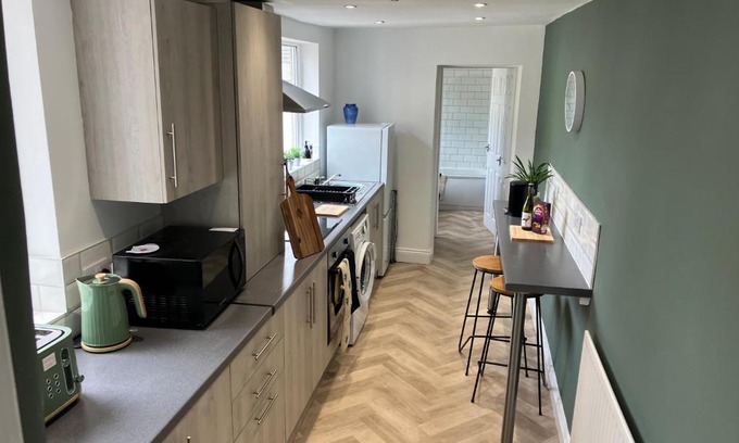 Sunderland Casa | Rose Cottage - City Centre, Hospital CrownWork Studios, Nissan & Stadium of Light