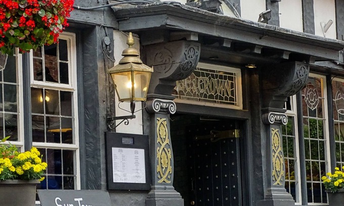 Knutsford Hotel | Rose & Crown Inn