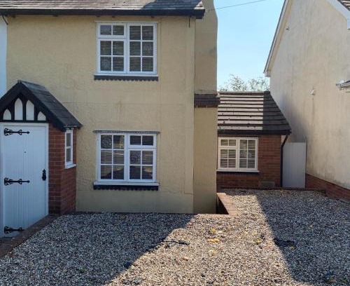 Brentwood Casa | Rosemary cottage