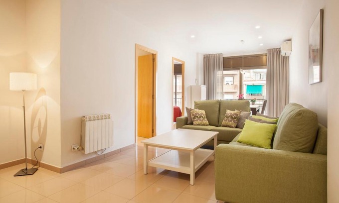 El Camp de l'Arpa del Clot Apartamento | Rosselló Apartment